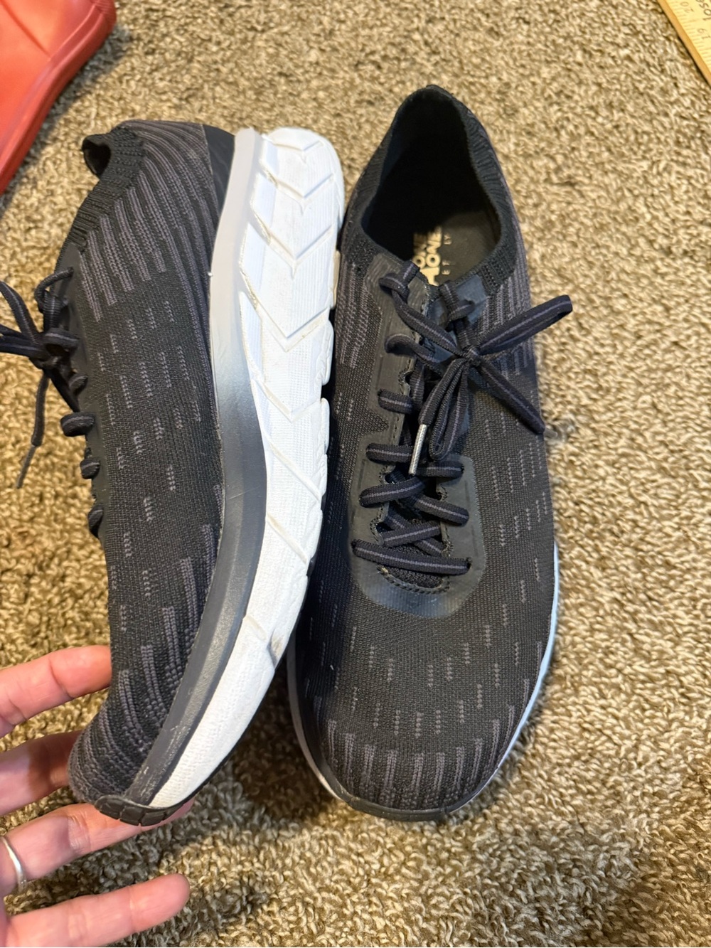 Hoka One One Clifton 5 Men's Black Knit Lace-Up Running Sneakers 11